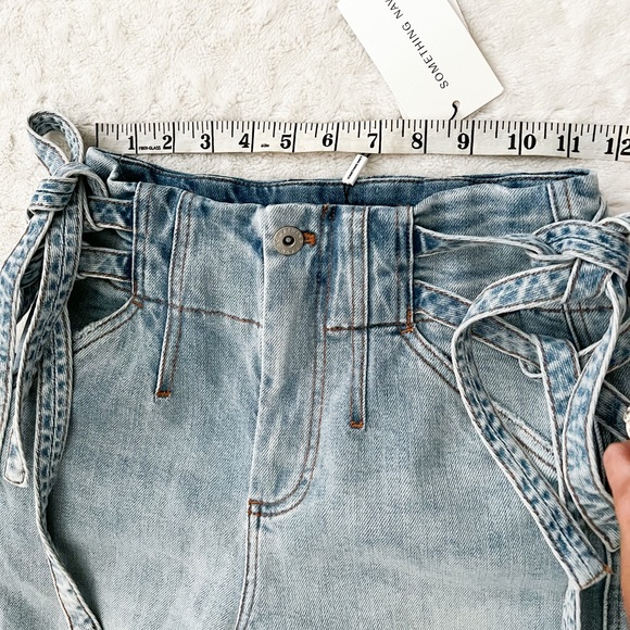 NWT- SOMETHING NAVY Sydney Side Tie Washed Indigo Jeans - Picture 14 of 15